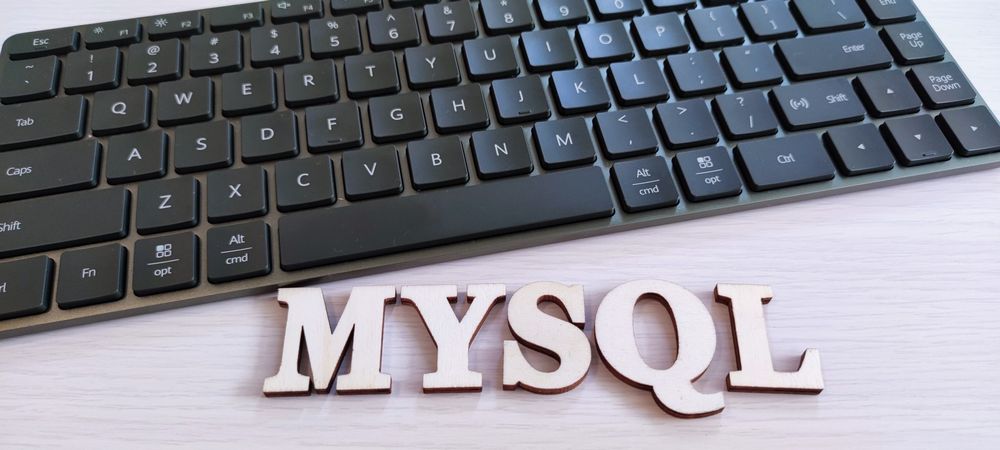 MySQLのサンプルデータベースをダウンロードして利用する