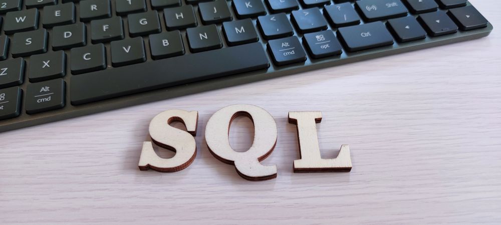 SQL Server用のサンプルデータベースをダウンロードして利用する